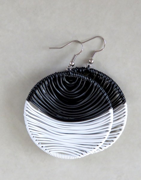 african beaded earrings ulusaba black white9