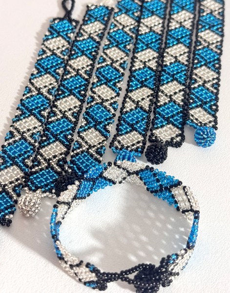 beaded-bracelets-midi-blue-silver-black-wholesale