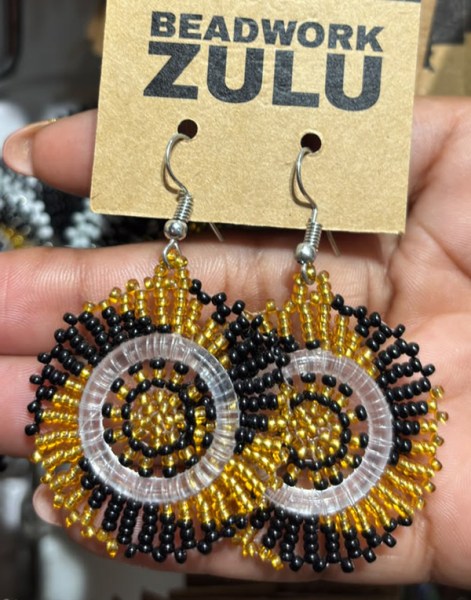 beaded-earring-small-circle-black-gold