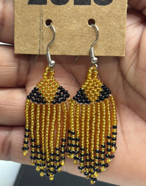 Beaded Short Tassel Earrings Gold Black