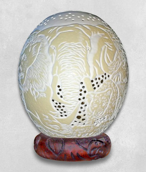 carved-ostrich-egg-elephant-africa-map8