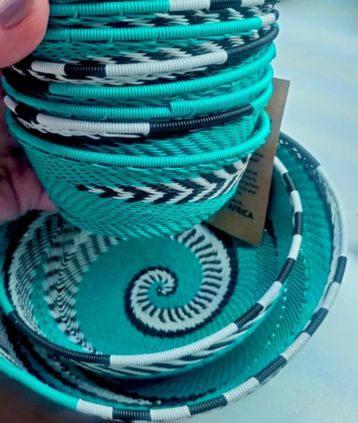 Telephone Wire Baskets Midi African Waves